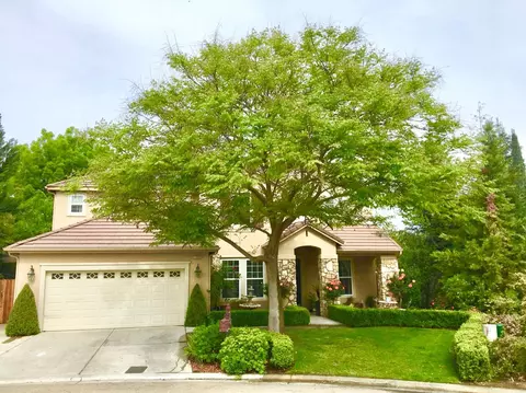 11032 E Crown Rdg, Clovis, CA 93619 photo 1