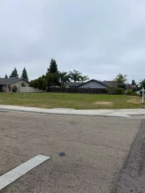 2210 Swift Ave, Clovis, CA 93619 photo 1