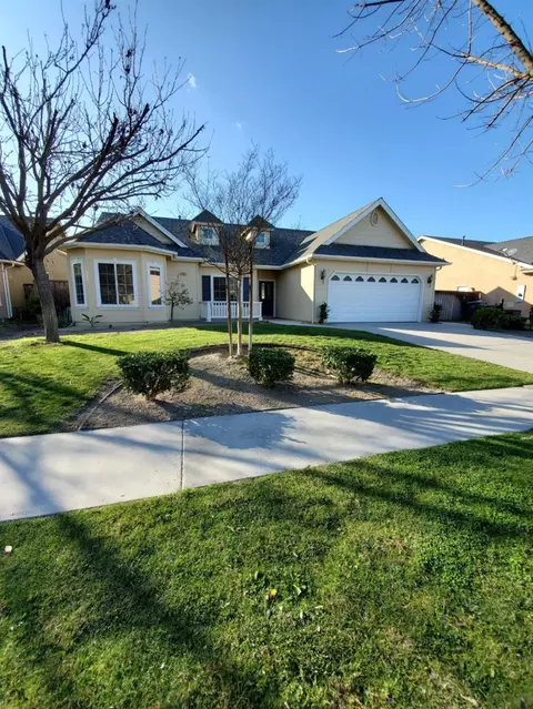 775 S Park Ave, Kerman, CA 93630 photo 1