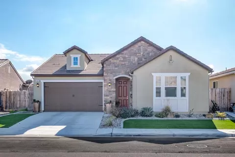 3876 Bellaire Ave, Clovis, CA 93619 photo 1