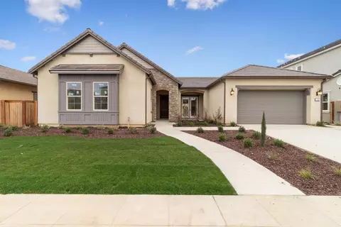 598 Crescent Ln, Madera, CA 93636 photo 1