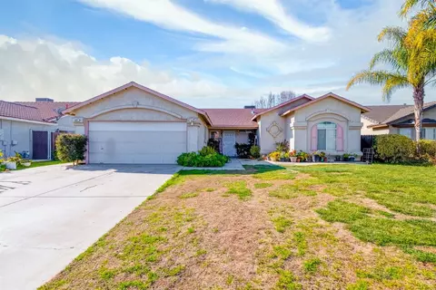 537 Karen Ave, Kerman, CA 93630 photo 1