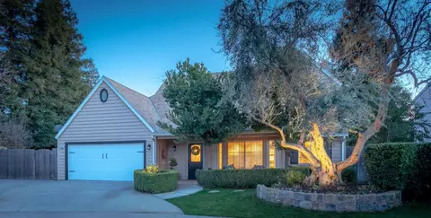 953 N Adler Ave, Clovis, CA 93611 photo 1