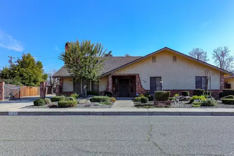 305 Circle, Chowchilla, CA 93610 photo 1