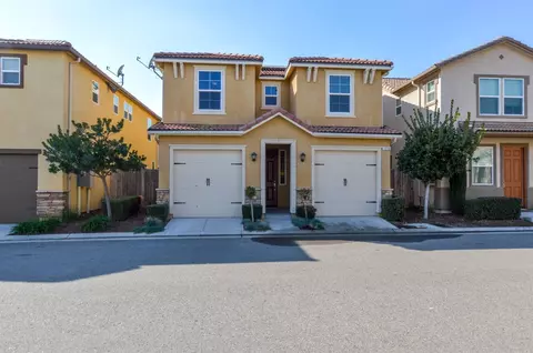1516 N Piccadilly Ln, Clovis, CA 93619 photo 1