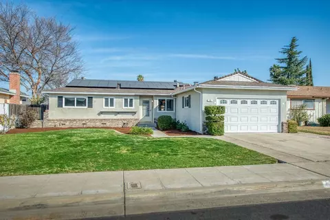 109 W Ashcroft Ave, Clovis, CA 93612 photo 1