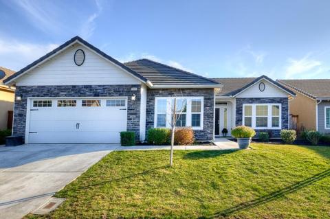 10889 Swift, Clovis, CA 93619 photo 1