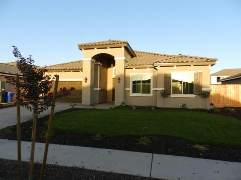 892 Rubicon Ave, Madera, CA 93637 photo 1