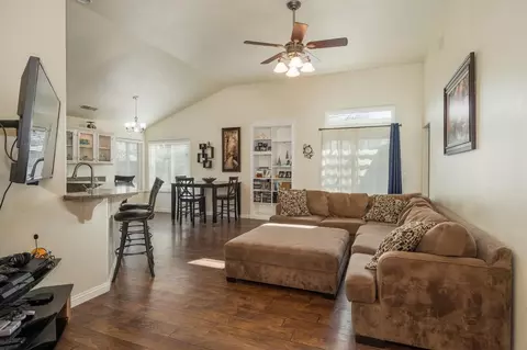 2600 Alamos Ave, Clovis, CA 93611 photo 1
