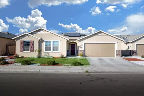 5495 E Burns Ave, Fresno, CA 93727 photo 1