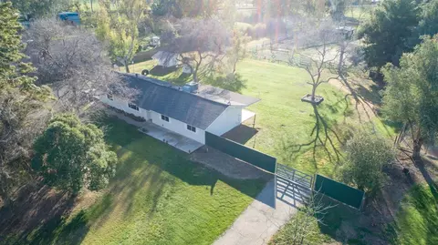 5173 Dockery Ave, Clovis, CA 93619 photo 1
