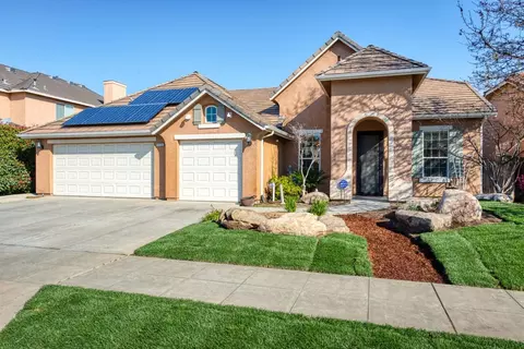3239 Rialto Ave, Clovis, CA 93619 photo 1