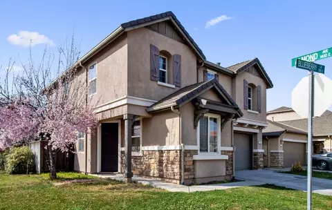 792 Blueberry Ln, Madera, CA 93638 photo 1