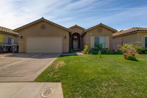 2670 Cherry Tree Dr, Madera, CA 93637 photo 1
