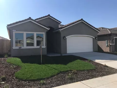 458 Timberline Way S, Madera, CA 93637 photo 1