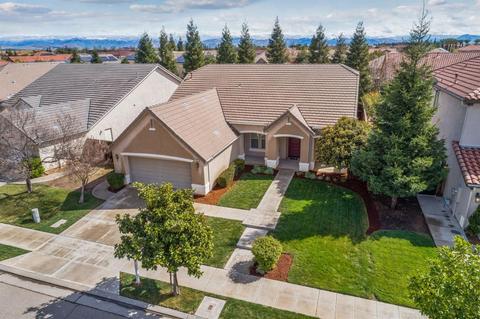 1821 N Twinberry Ave, Clovis, CA 93619 photo 1