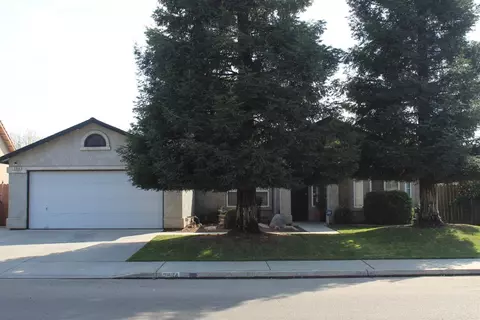 2964 Oak St, Madera, CA 93637 photo 1