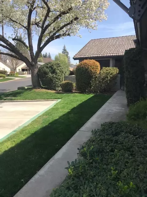 1657 Tollhouse Ln, Clovis, CA 93611 photo 1