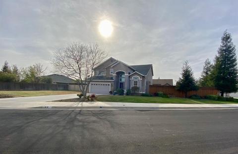 96 N Fairfax Ave, Clovis, CA 93612 photo 1