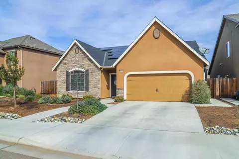 3853 Alamos Ave, Clovis, CA 93619 photo 1