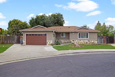 952 W Pico Ave, Clovis, CA 93612 photo 1