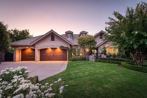 3350 E Via Montiano Ave, Clovis, CA 93619 photo 1