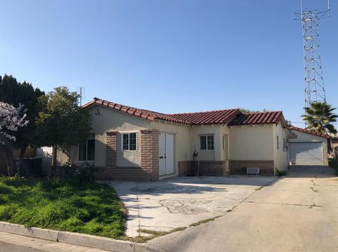 621 E 4th St, Madera, CA 93638 photo 1