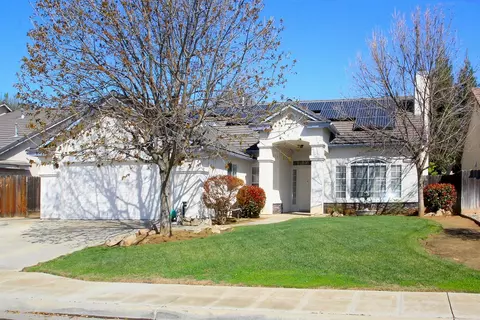 1941 Cromwell Ave, Clovis, CA 93611 photo 1