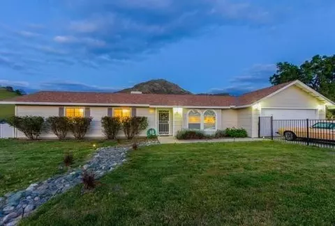5936 Lupine Dr, Sanger, CA 93657 photo 1
