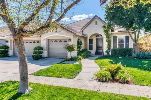 1942 Everglade Ave, Clovis, CA 93619 photo 1