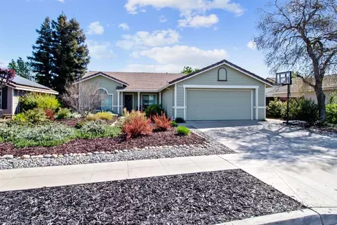 1453 Coventry, Clovis, CA 93611 photo 1