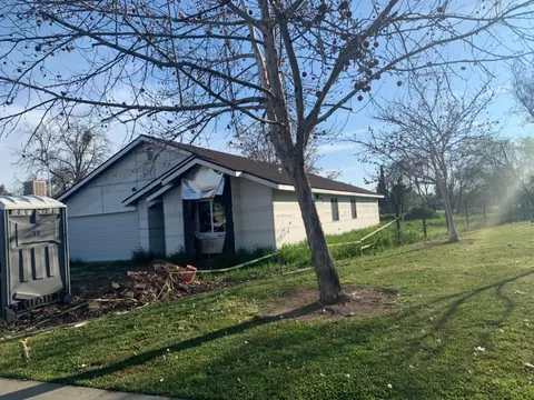 404 Vineyard Ave, Madera, CA 93638 photo 1