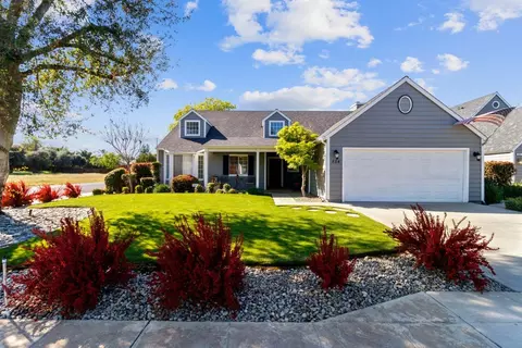834 Fremont, Clovis, CA 93612 photo 1