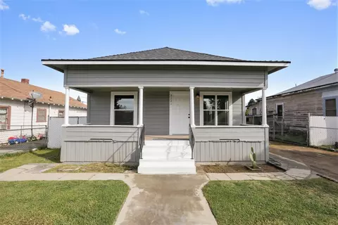 3121 E Mono St, Fresno, CA 93702 photo 1