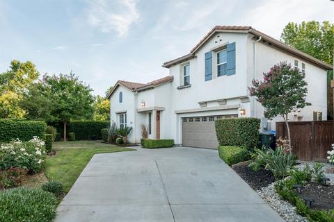 808 Toulouse Ln, Clovis, CA 93619 photo 1