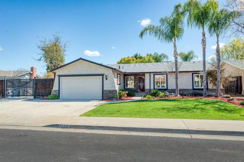 1525 Renn, Clovis, CA 93611 photo 1