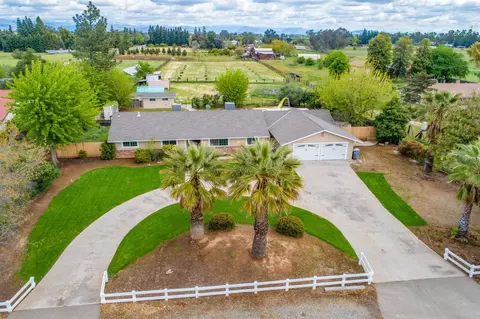 6630 N Locan, Clovis, CA 93619 photo 1