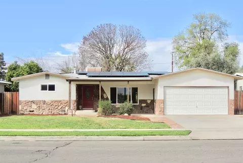 236 E Leland, Hanford, CA 93230 photo 1