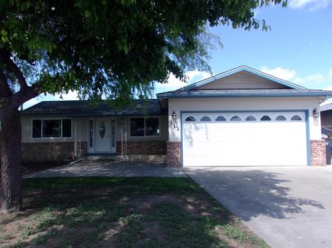 314 E Deodar Ln, Lemoore, CA 93245 photo 1