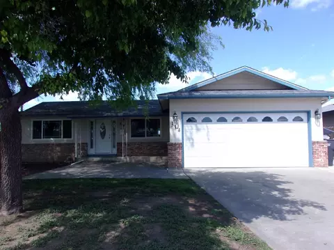 314 E Deodar Ln, Lemoore, CA 93245 photo 1