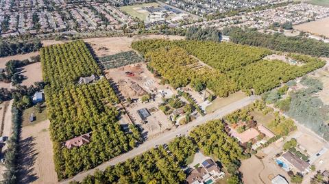 8407 N Marion Ave, Clovis, CA 93611 photo 1