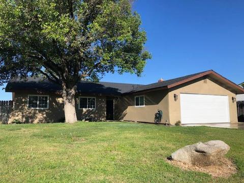 645 Orangewood Dr, Lemoore, CA 93245 photo 1