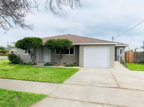 742 K St, Merced, CA 95341 photo 1