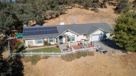 42489 Maples Ln, Oakhurst, CA 93644 photo 1