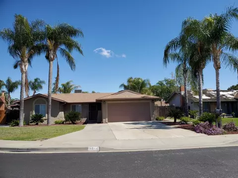 3047 Cindy Ave, Clovis, CA 93612 photo 1