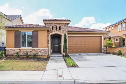 3568 Sussex Ave, Clovis, CA 93619 photo 1