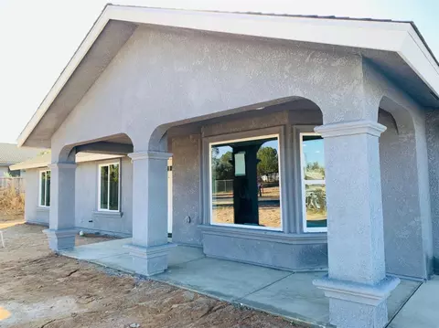 18284 Regal Dr, Madera, CA 93638 photo 1