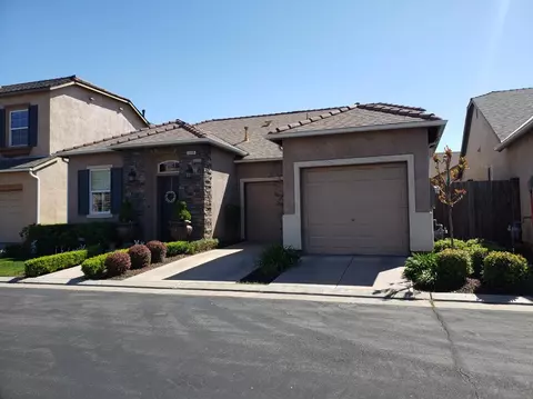1666 Glen Kippen Ln, Clovis, CA 93619 photo 1