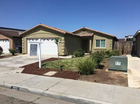 253 Elm St, Madera, CA 93638 photo 1