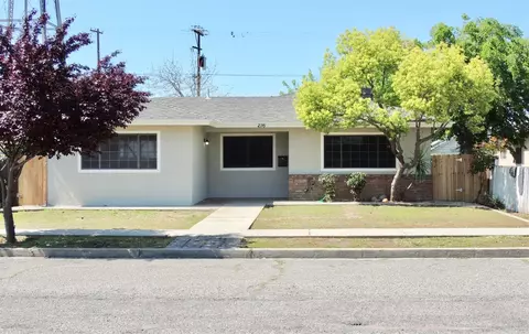 216 S 4th St, Fowler, CA 93625 photo 1